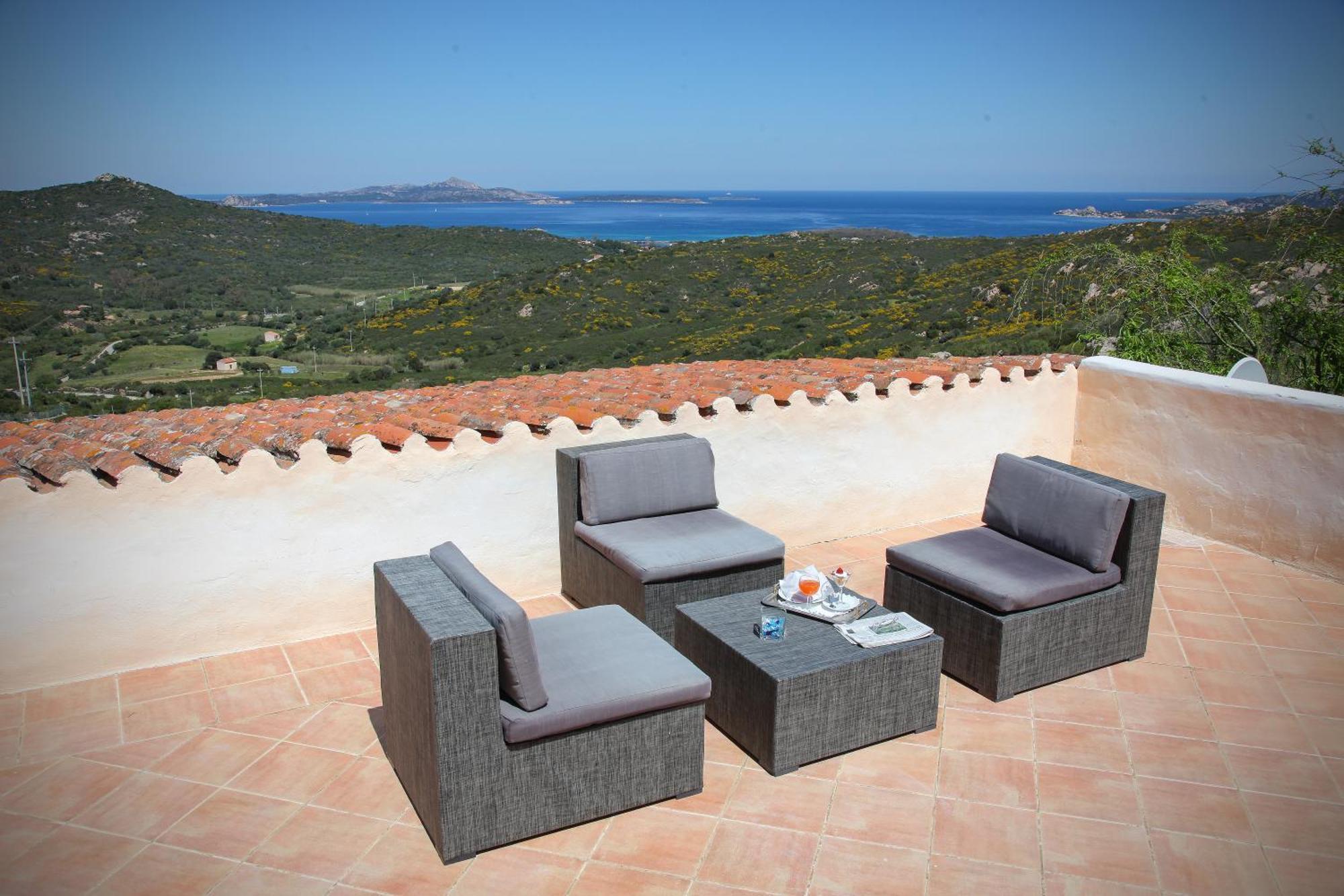 Hotel Micalosu Cannigione Rum bild