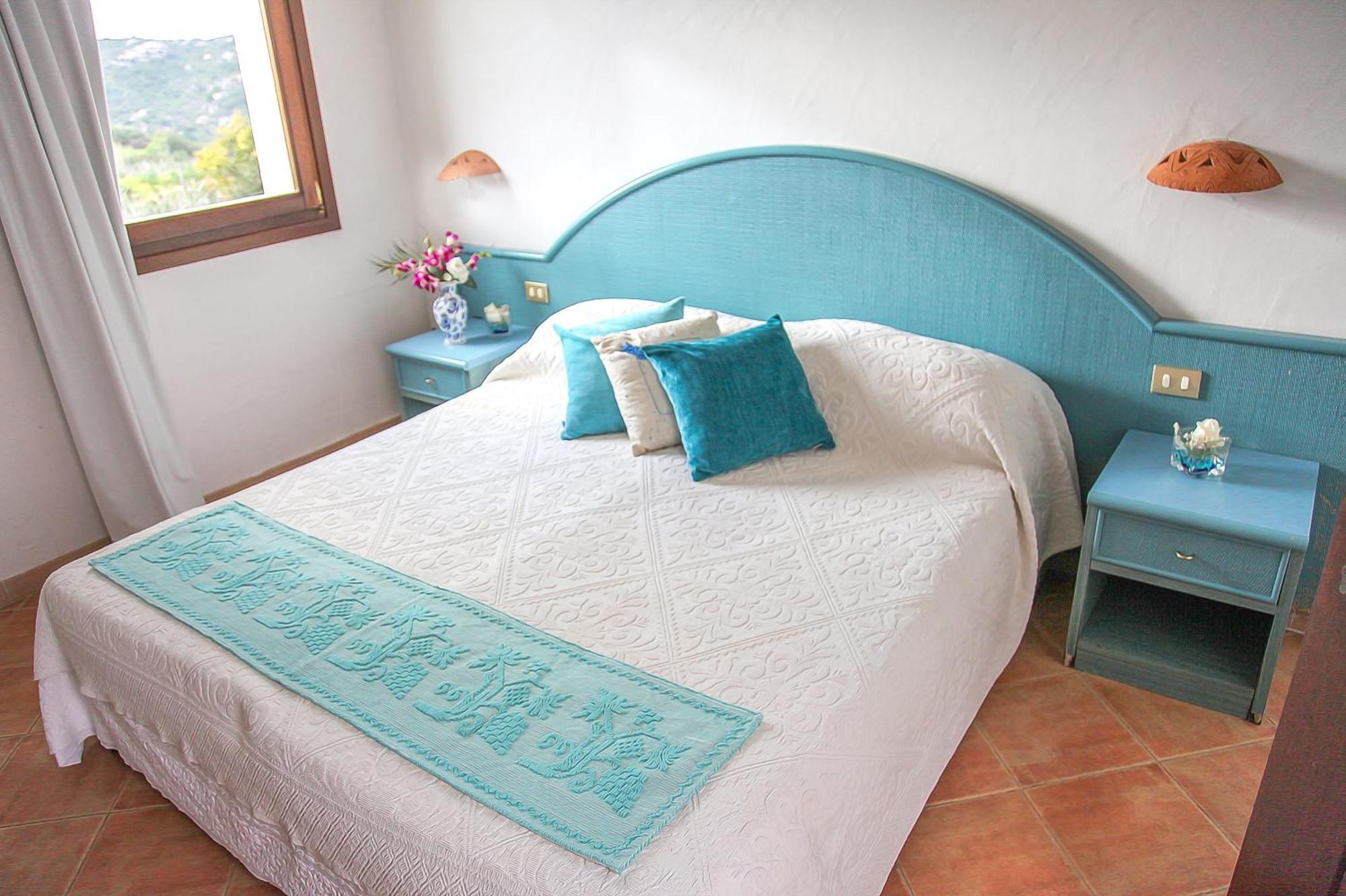 Hotel Micalosu Cannigione Rum bild